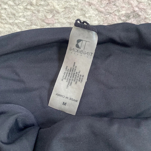 TiniBikini Women’s Reversible Floral Chevron Black 2 Piece Swim Bikini Sz M - Picture 4 of 7